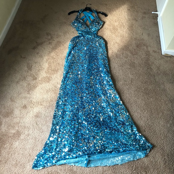 Sequin Prom Dress💙✨ - Picture 4 of 8